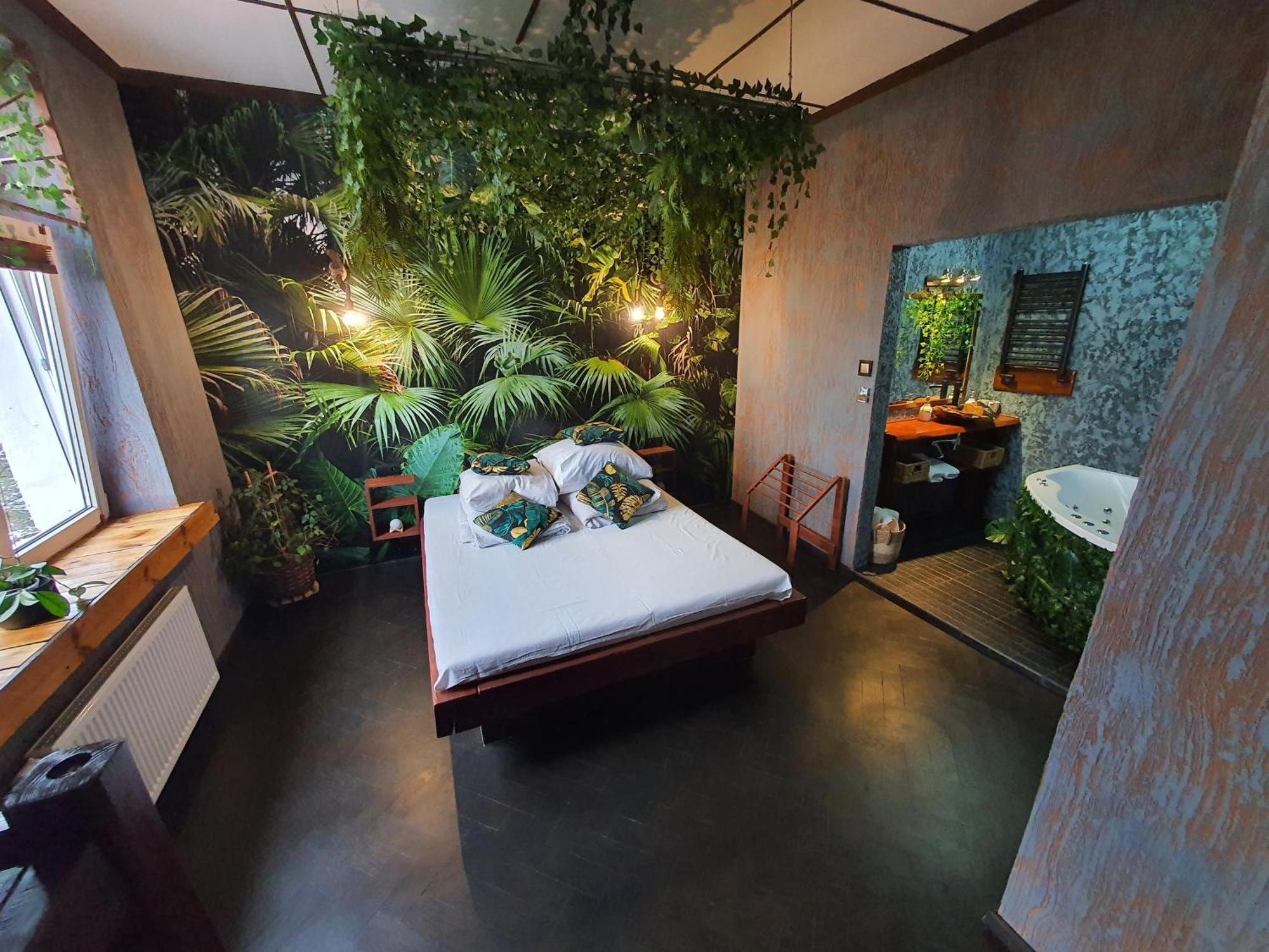 Tropicana Jacuzzi Apartment Krakkó Kültér fotó
